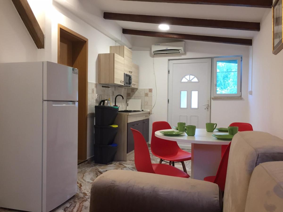 One-Bedroom Apartment, Wifi, Airco, Parking, Washing Machine, Grill メドゥリン エクステリア 写真